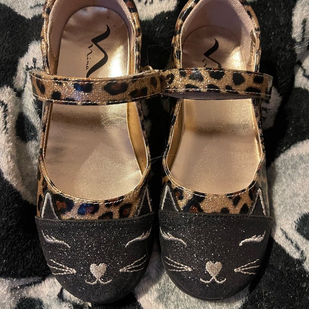 Nina brand leopard cat shoes